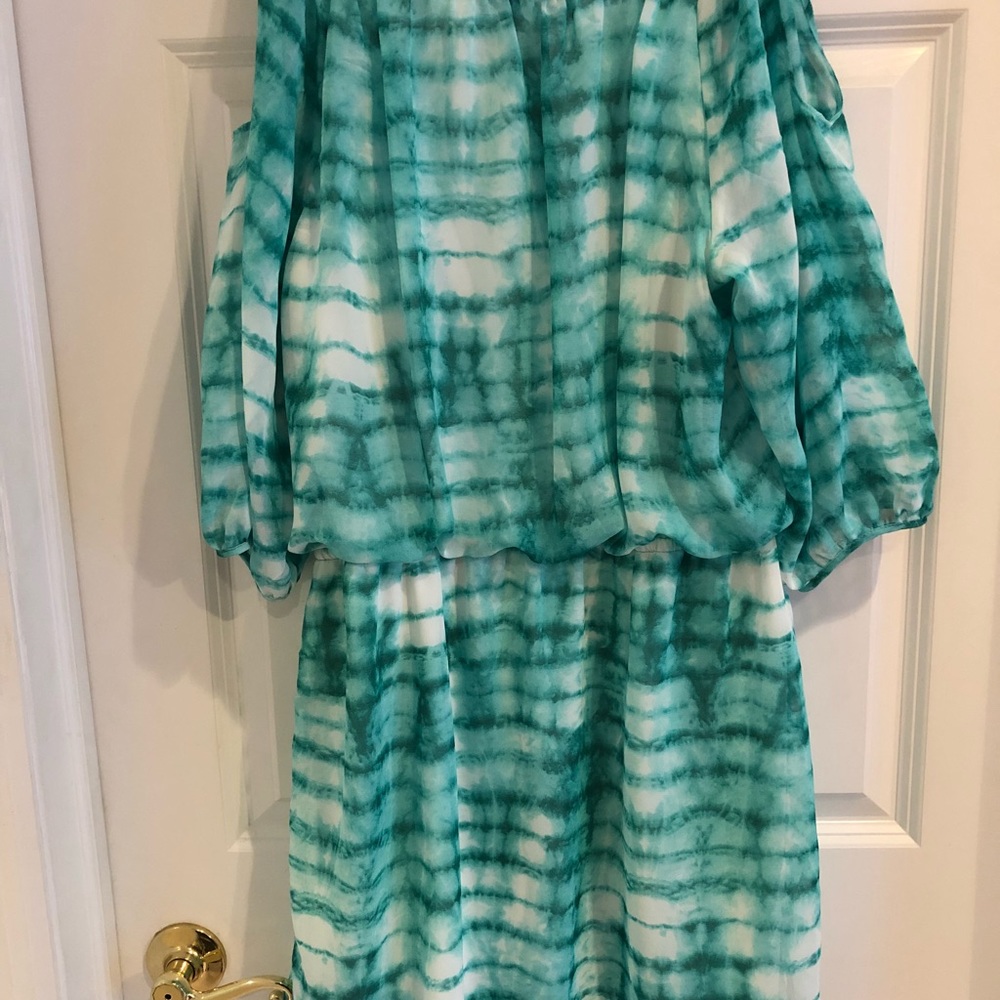Dress - Picture 5 of 6